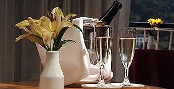 Compass 4* アルベナ