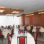 Compass 4*