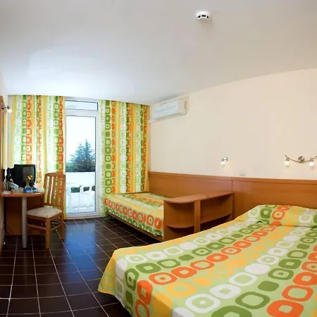 Kompas Hotel 3*