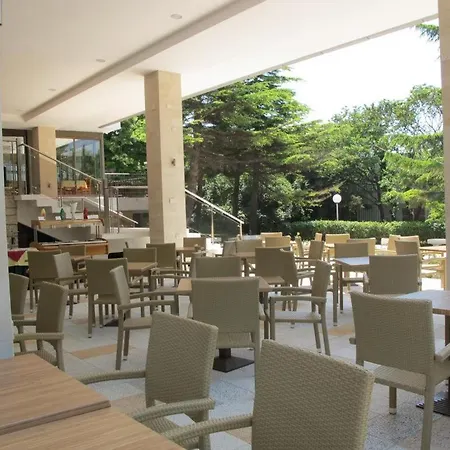 Hotel Kompas 3*