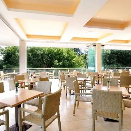 Kompas Hotel 3*